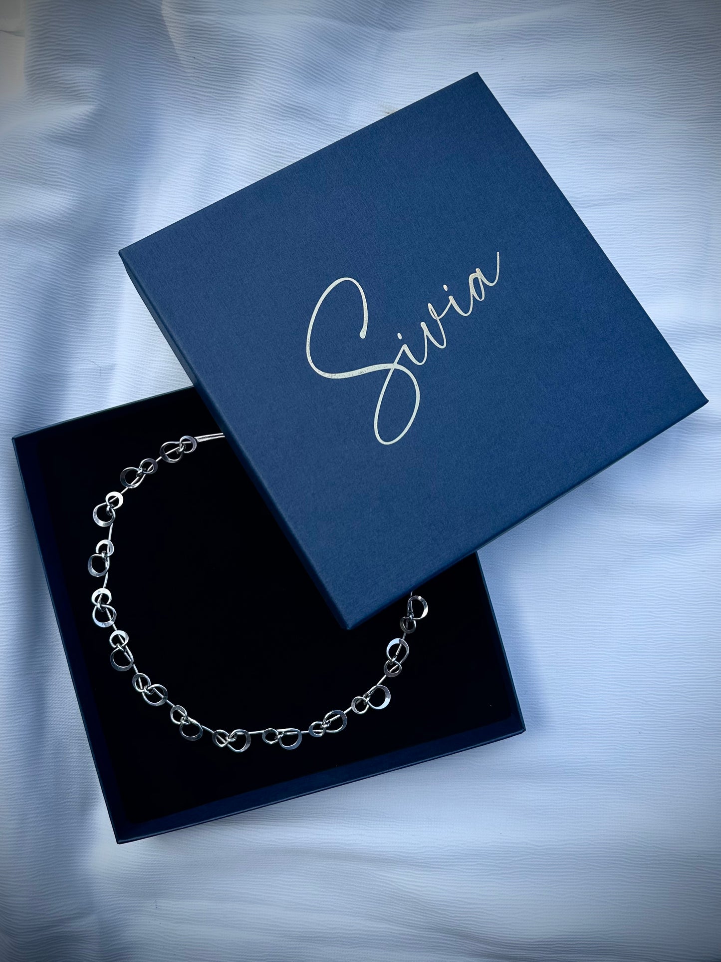EVIGHETEN COLLIER