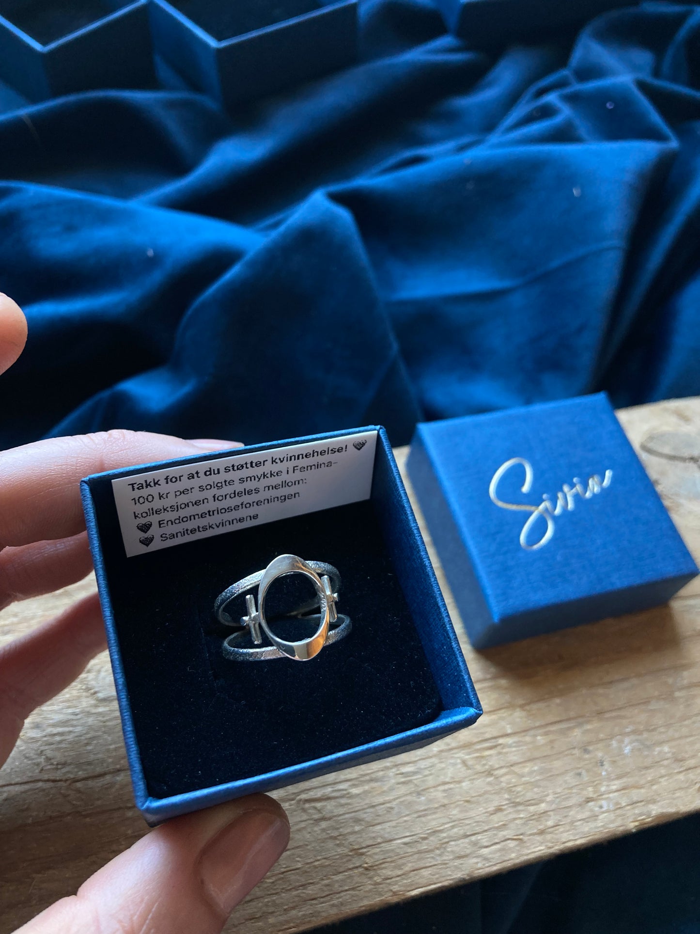 FEMINA RING