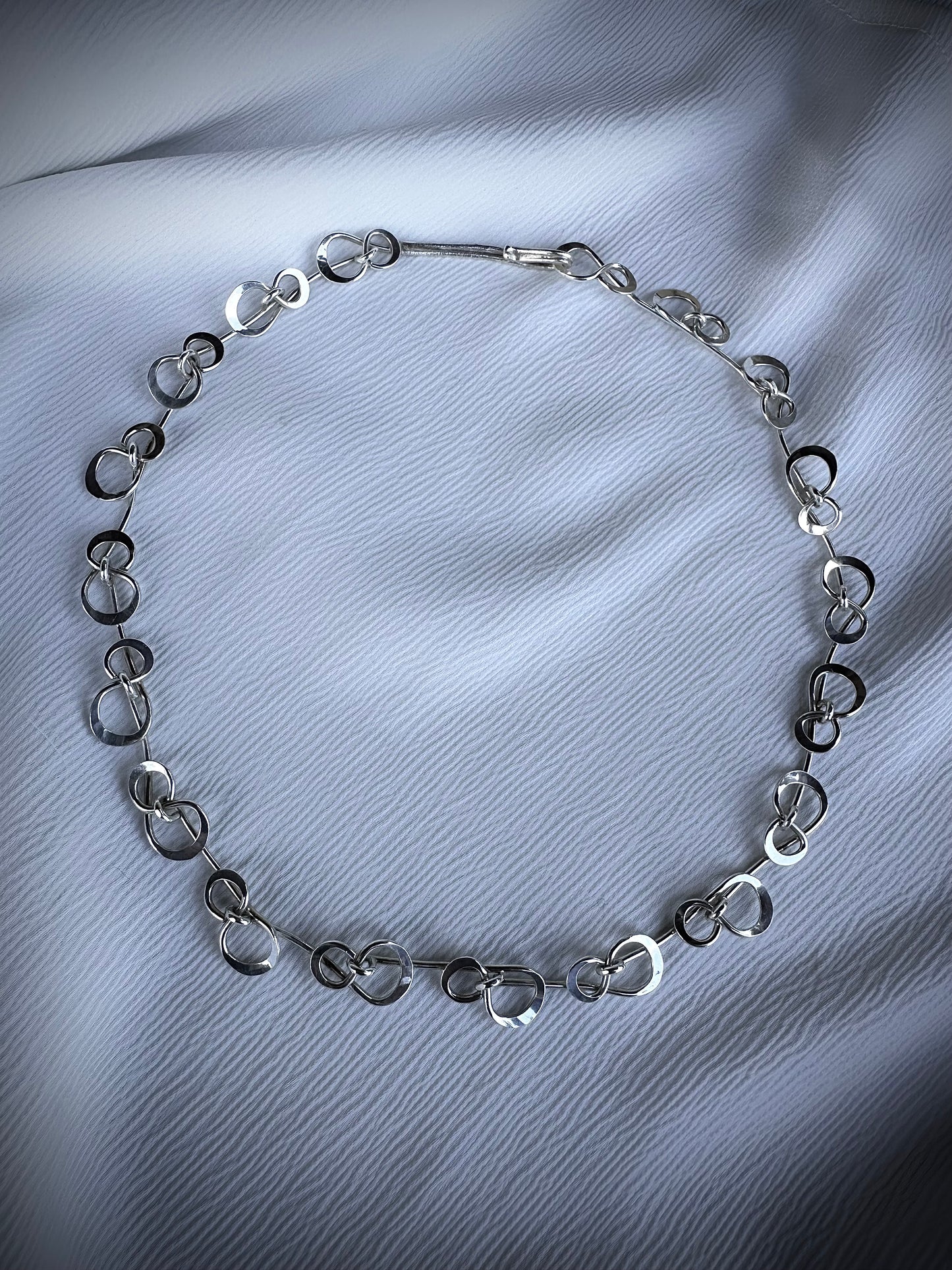 EVIGHETEN COLLIER