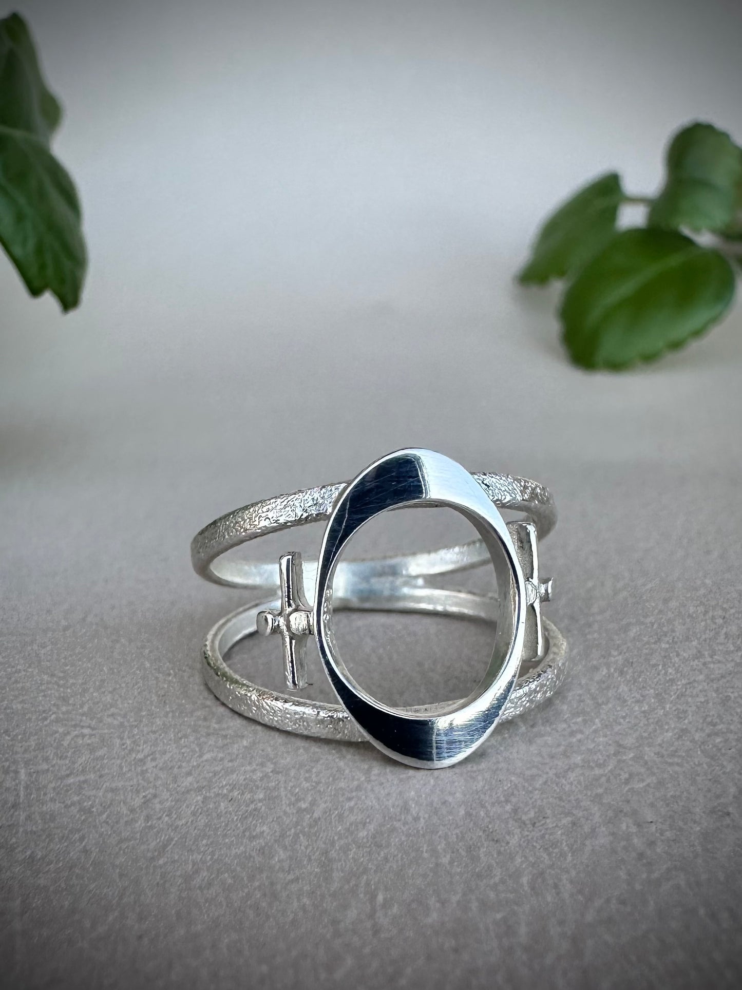 FEMINA RING