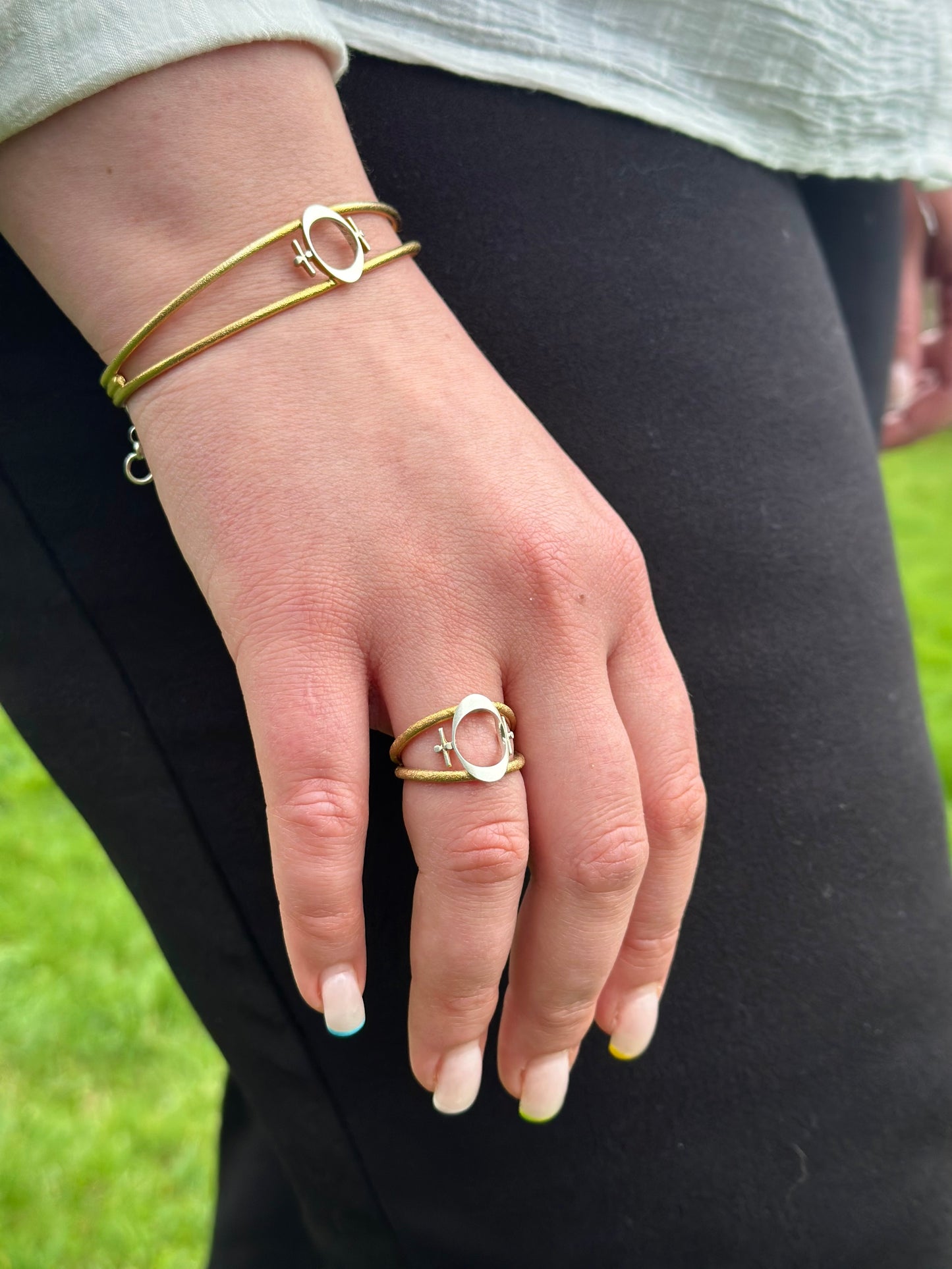FEMINA ARMRING