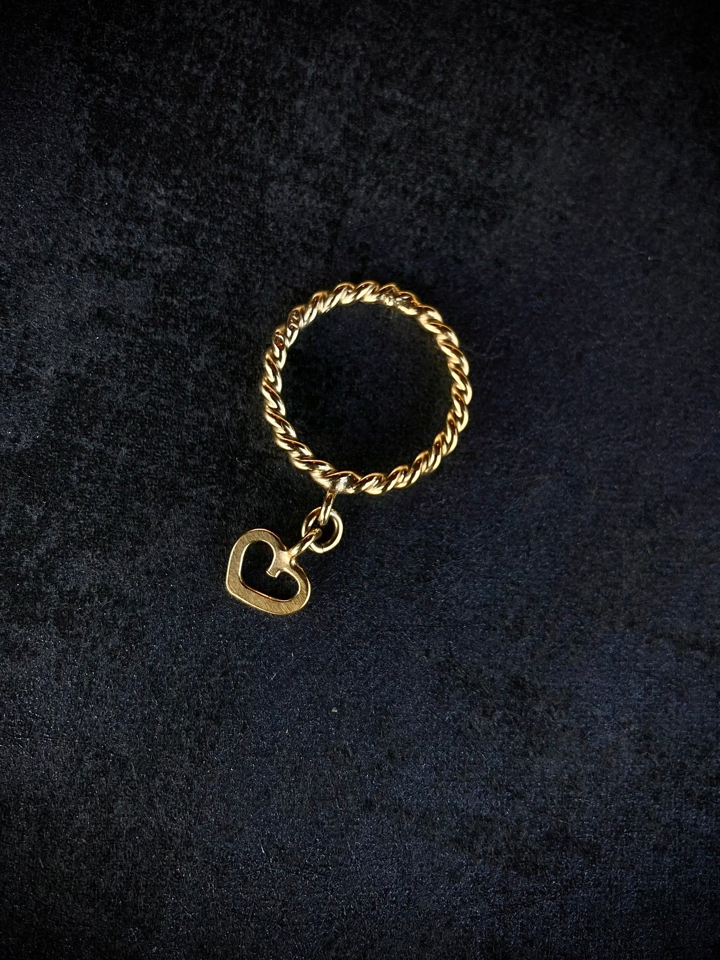 ÅPENT HJERTE - RING MED CHARMS
