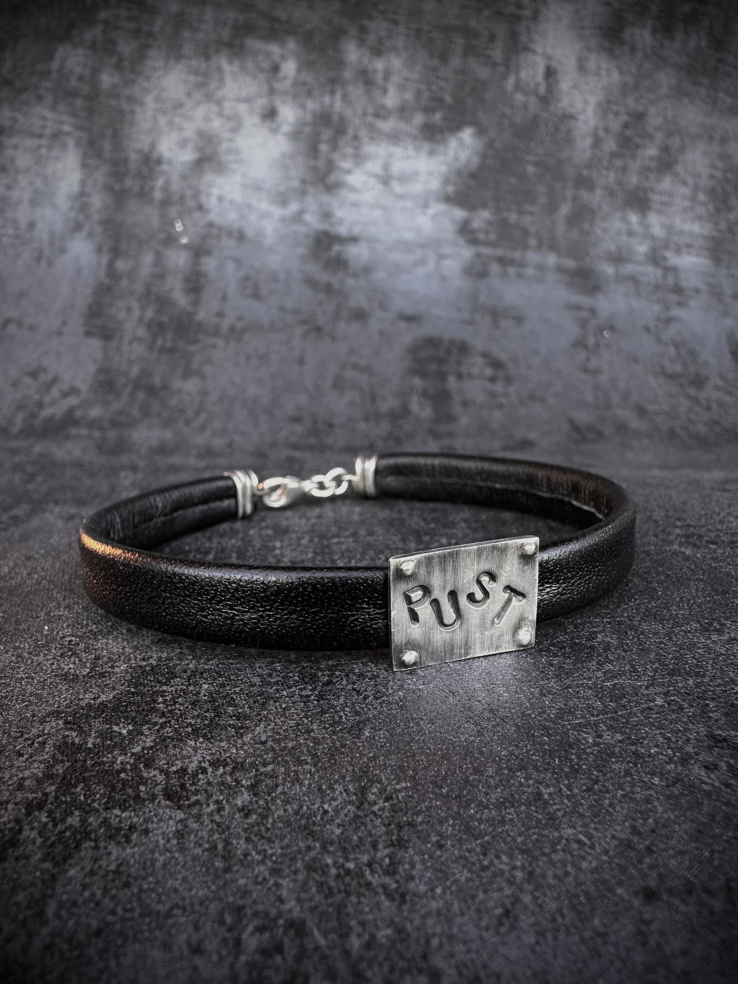 PUST HERRE ARMBÅND